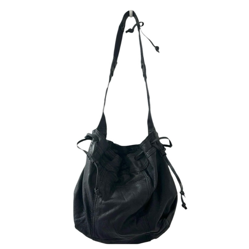 *SOLD*
LUCKY BRAND Leather Black Hobo
Bag With Wide Shoulder Strap